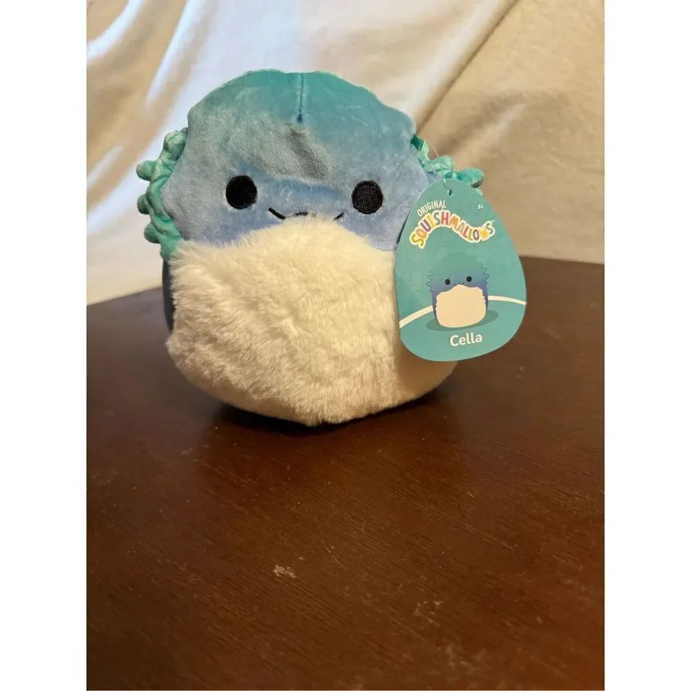 NWT Squishmallow Cella the soft bearded dragon